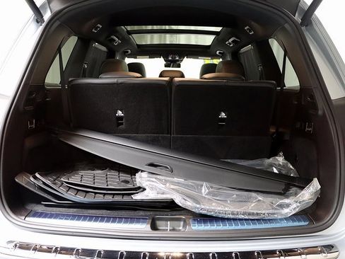 Certified 2023 Mercedes-Benz GLS 450 4MATIC image 32