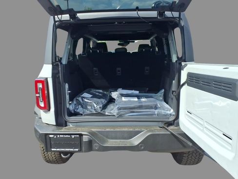 New 2026 Ford Bronco Outer Banks AWD/4WD image 8