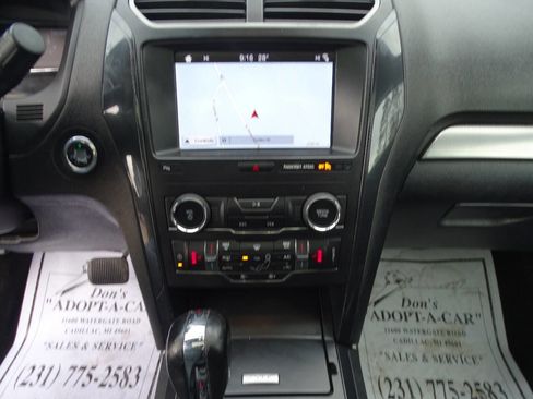 Used 2019 Ford Explorer XLT w/ Equipment Group 202A image 24