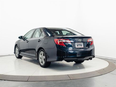 Used 2012 Toyota Camry SE FWD image 8