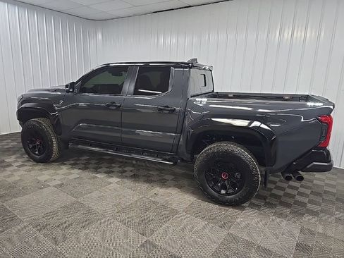 Used 2024 Toyota Tacoma TRD Pro AWD/4WD image 4