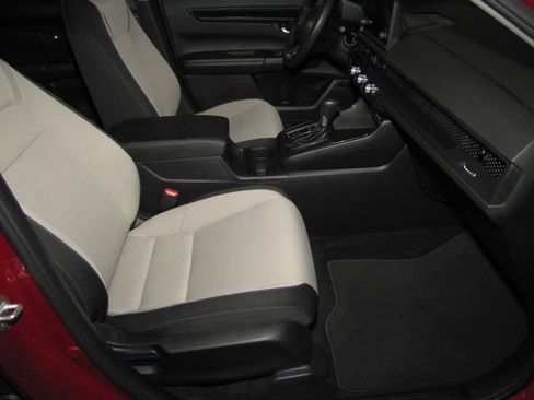Used 2025 Honda CR-V EX image 19