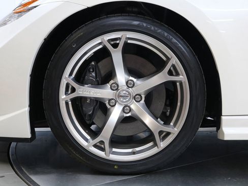 Used 2009 Nissan 370Z NISMO image 27