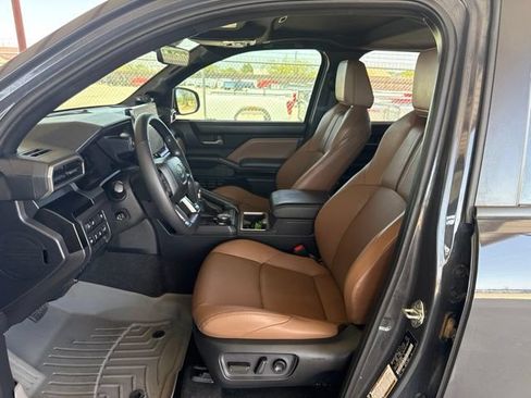 Used 2026 Toyota 4Runner Limited AWD/4WD image 13