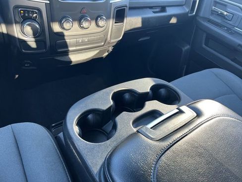 Used 2021 RAM 1500 Classic SLT image 10