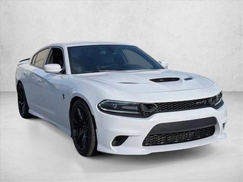 Used 2019 Dodge Charger SRT Hellcat image 3