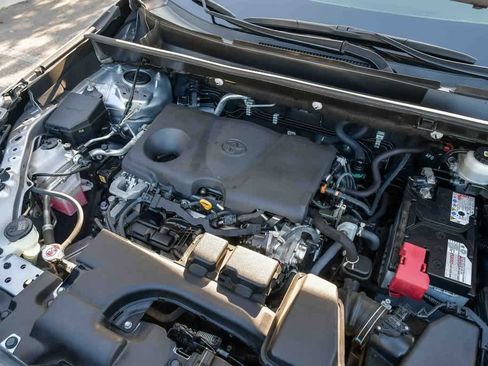 Used 2023 Toyota RAV4 XLE Premium image 28