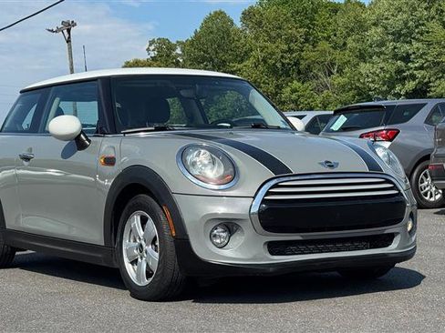 Used 2014 MINI Cooper 2-Door Hardtop FWD image 4