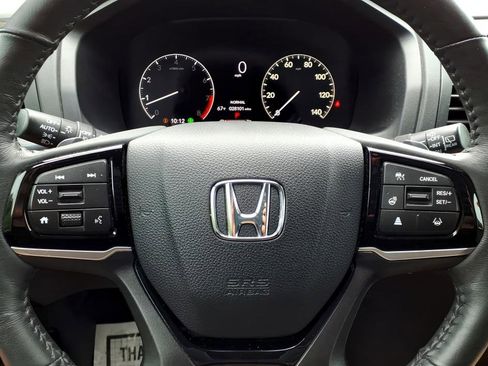 Used 2025 Honda Odyssey Elite image 25