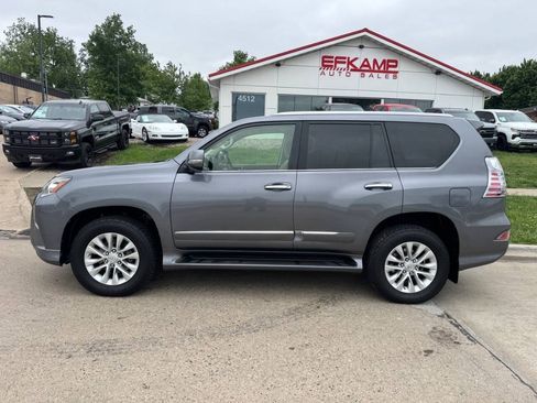 Used 2016 Lexus GX 460 w/ Premium Package AWD/4WD image 2