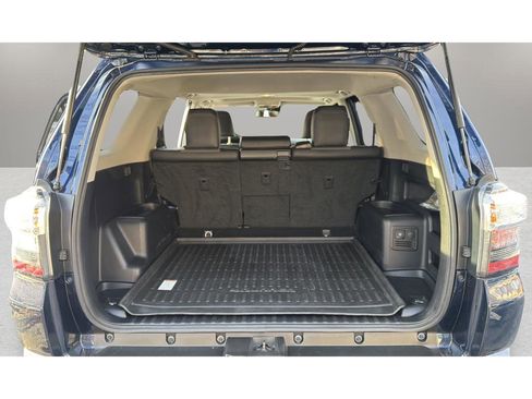 Used 2022 Toyota 4Runner SR5 Premium image 20