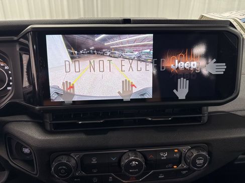 New 2026 Jeep Gladiator Sport AWD/4WD image 21