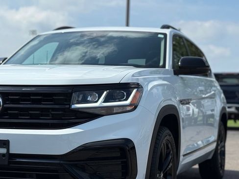 Used 2023 Volkswagen Atlas SEL R-Line AWD/4WD image 42