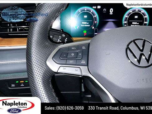 Used 2025 Volkswagen Tiguan SEL R-Line AWD/4WD image 19