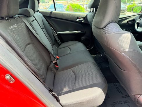 Used 2017 Toyota Prius Two w/ Carpet Mat Package FWD image 15