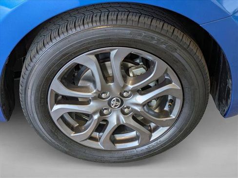 Used 2019 Toyota Yaris LE image 23