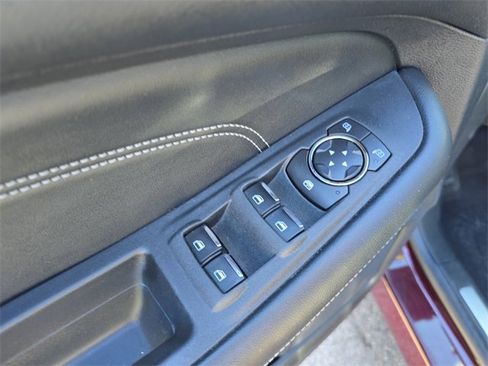 Used 2021 Ford Edge Titanium image 13