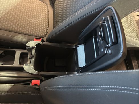 Used 2019 Ford Transit Connect XLT image 19