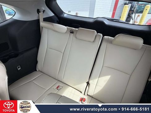 Used 2021 Toyota Highlander Platinum AWD/4WD image 17
