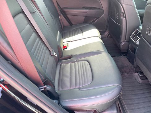 Used 2025 Kia Sportage SX image 14