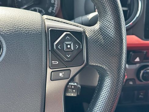 Used 2016 Toyota Tacoma TRD Sport w/ Premium & Technology Package AWD/4WD image 21