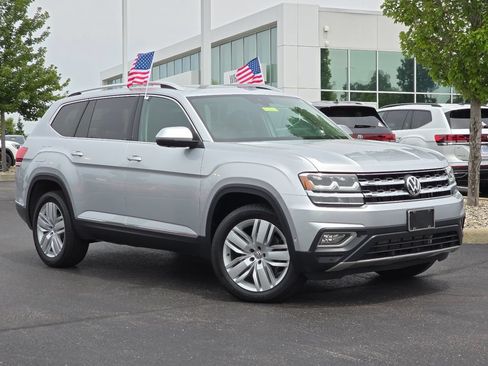 Used 2019 Volkswagen Atlas SEL Premium AWD/4WD image 2