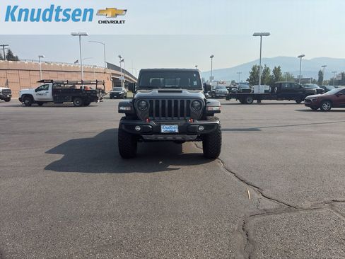 Used 2023 Jeep Gladiator Mojave w/ Cold Weather Group AWD/4WD image 2