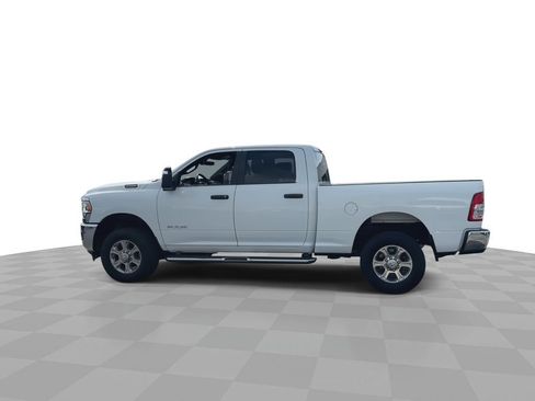 Used 2024 RAM 2500 Big Horn AWD/4WD image 39