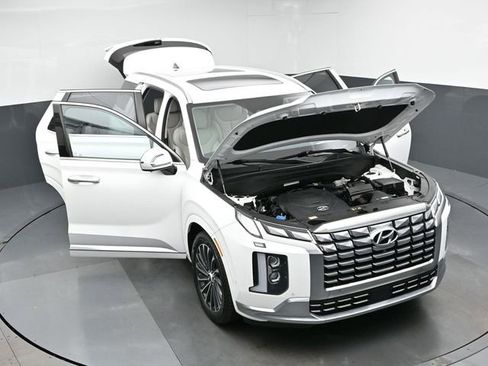Used 2023 Hyundai Palisade Calligraphy w/ Cargo Package image 36
