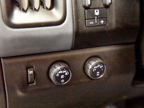 Used 2021 Chevrolet Colorado Z71 w/ Safety Package image 17