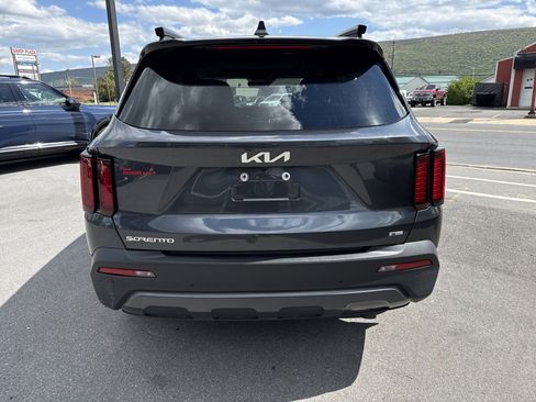 Certified 2023 Kia Sorento X-Line EX AWD/4WD image 4