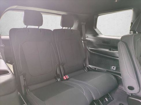 Used 2024 Jeep Grand Cherokee L Laredo image 21