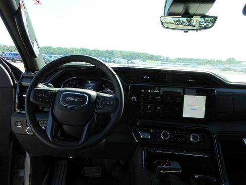 New 2026 GMC Sierra 1500 AT4 w/ AT4 Premium Package AWD/4WD image 18