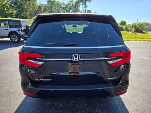 Used 2023 Honda Odyssey Touring image 7