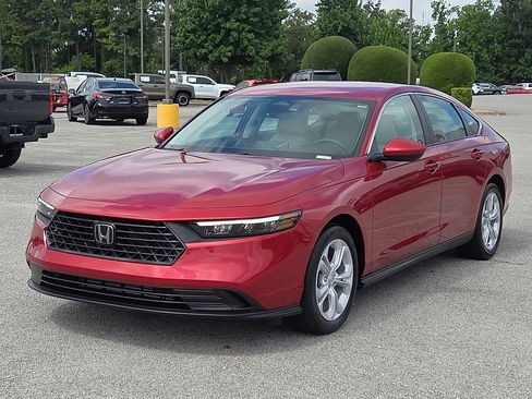 Used 2024 Honda Accord LX image 2