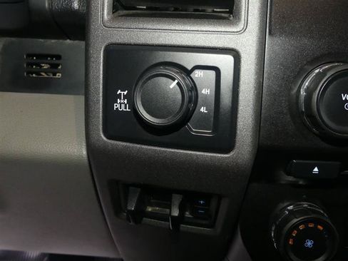 Used 2017 Ford F250 XL w/ Power Equipment Group AWD/4WD image 35
