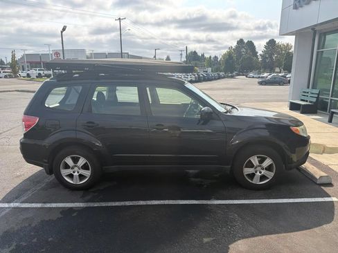 Used 2011 Subaru Forester 2.5X w/ Alloy Wheel Value Pkg AWD/4WD image 2