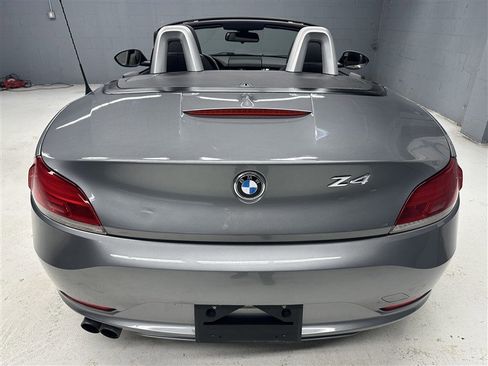 Used 2010 BMW Z4 sDrive30i image 5