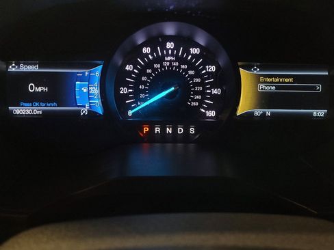 Used 2019 Ford Edge Titanium w/ Cold Weather Package AWD/4WD image 23