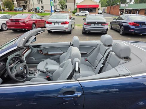 Used 2004 BMW 330Ci Convertible RWD image 8