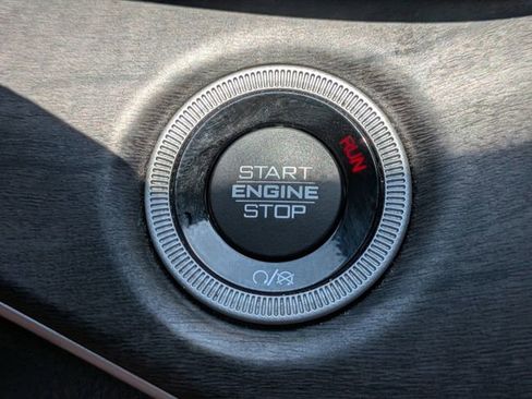 Used 2023 Jeep Grand Cherokee L Limited image 30