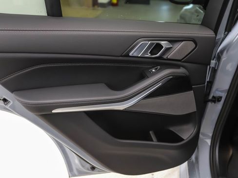 New 2026 BMW X5 xDrive40i w/ M Sport Package image 19