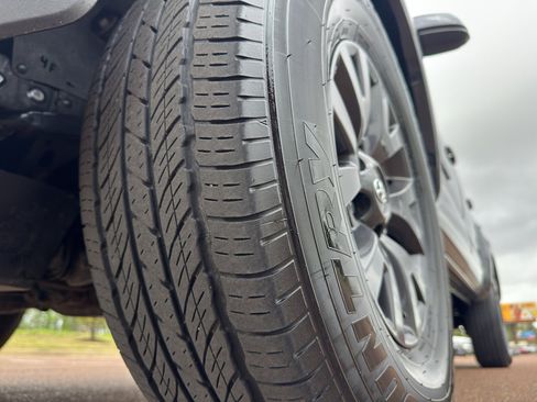 Used 2023 Toyota Tacoma SR5 w/ Black Out Package (TMS) image 9