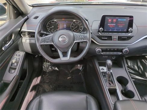 Used 2022 Nissan Altima 2.5 SR image 15