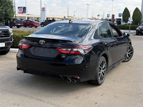 Certified 2024 Toyota Camry SE image 5