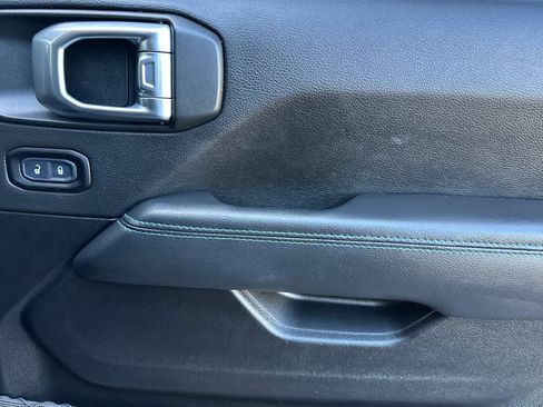 Used 2023 Jeep Wrangler Unlimited Rubicon 4xe image 19