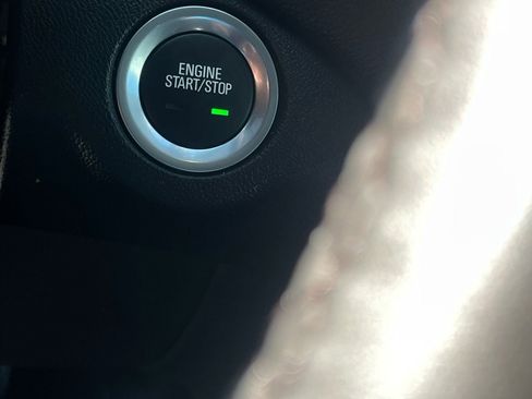 Used 2024 Chevrolet Equinox LT image 16