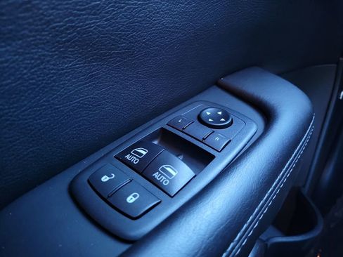 Certified 2018 Dodge Challenger R/T Scat Pack w/ Driver Convenience Group image 21