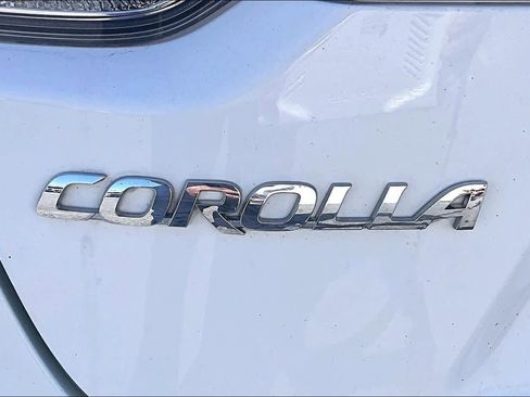 Used 2020 Toyota Corolla LE w/ Carpet Mat Package (TMS) image 29