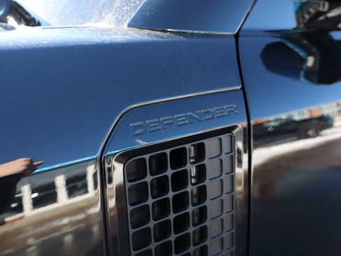 Used 2023 Land Rover Defender 90 X-Dynamic SE image 8